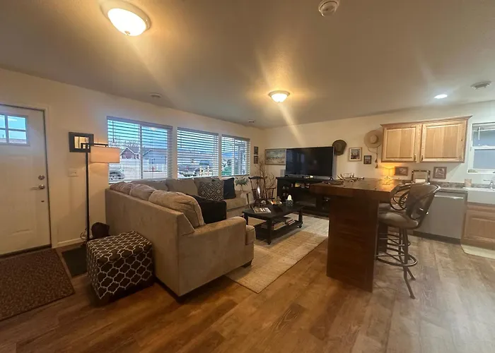 Pet-friendly Extended Welcome * Sheridan