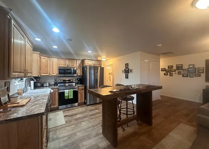 Pet-friendly Extended Welcome Holiday home *
