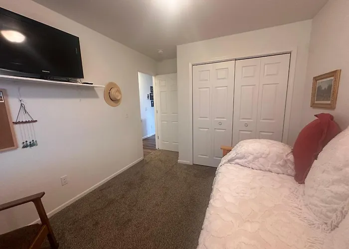 Pet-friendly Extended Welcome Sheridan