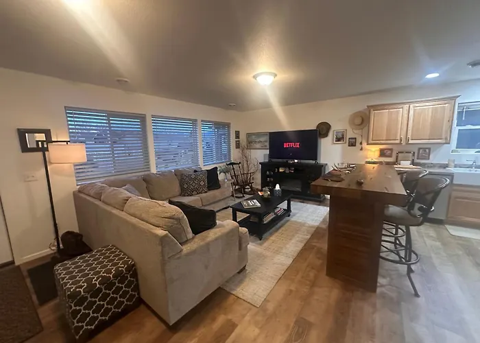 Pet-friendly Extended Welcome Holiday home *